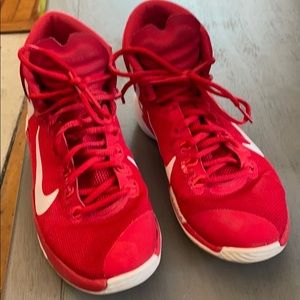 Big Boys 4 Y Red Nike high top shoe sneaker